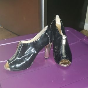 Michael Kors Peep Toe heels